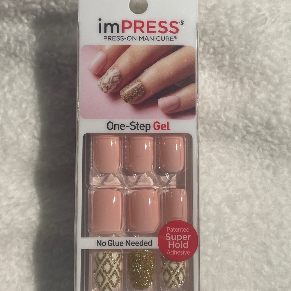 imPRESS press-on manicure (Pink and gold)